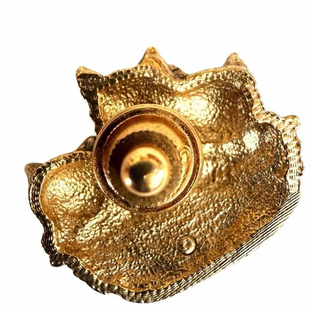 Avon Gold Tone kitten basket of love  Vintage pin